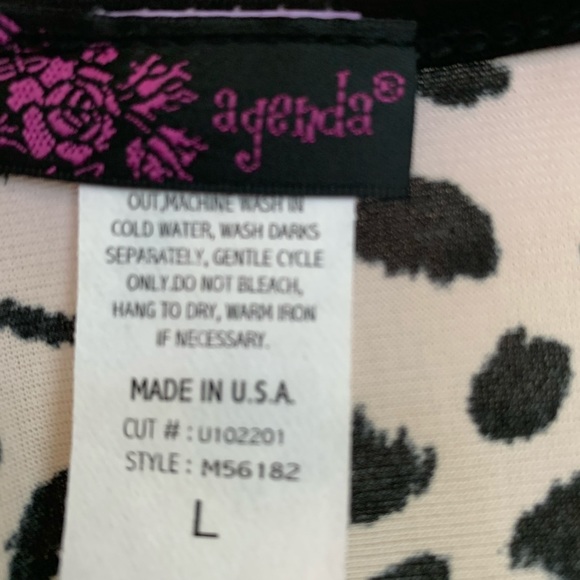 Agenda Blouse - Picture 5 of 5